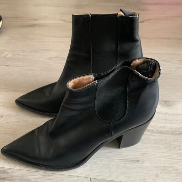 Gianvito Rossi Romney Point-Toe Chelsea Booties Size 39 - Black - Picture 3 of 5